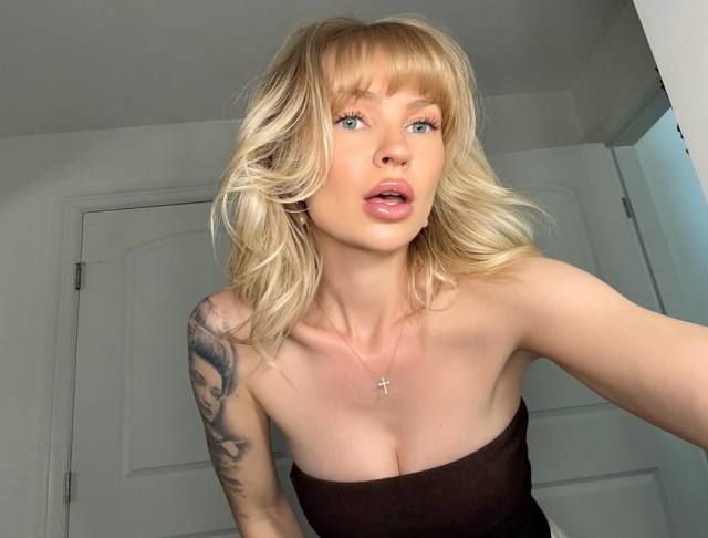 I’m layna  I do sell my naughty videos Pussy 🥵😘and pictures sexy naked are you interested buying now? And also available for - Image 2